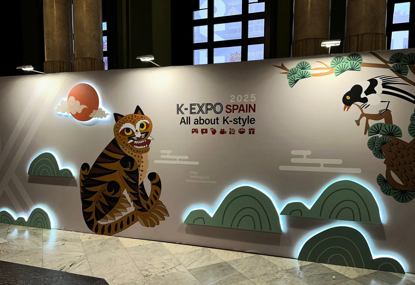 Ejemplo real de expositor personalizado para retail y activaciones